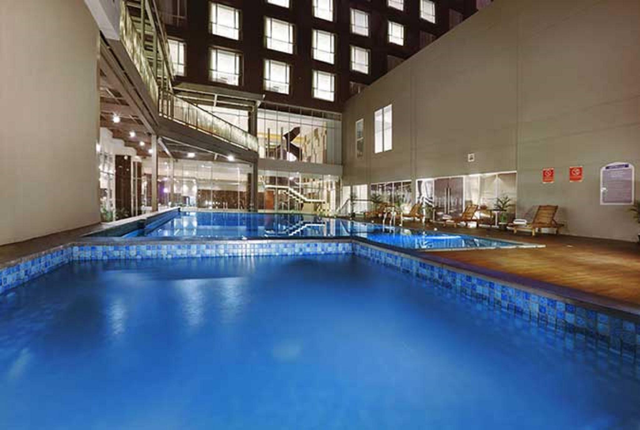 Hotel Aston Pasteur Bandung Exterior foto